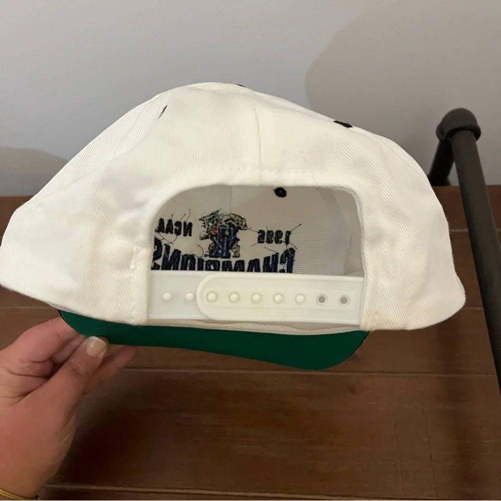 Vintage 1996 NCAA Kentucky Wildcats Champions SnapBack Hat Great Condition